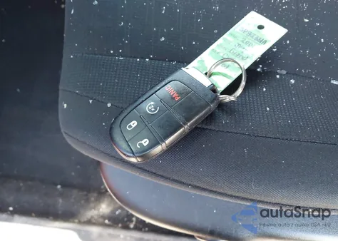 2014 Jeep Grand Cherokee Laredo z USA, uszkodzony, nr VIN 1C4RJFAG3EC568753